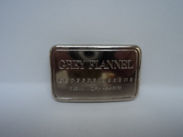 GEOFFREY BEENE"GREY FLANNEL" PINCE A BILLETS  COULEUR  METAL ARGENTE SUPERBE   LIRE ET VOIR!! - Mignon Di Profumo Uomo (senza Box)