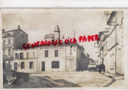 16 - CHATEAUNEUF SUR CHARENTE - PLACE DES MINIMES   1947 - Chateauneuf Sur Charente