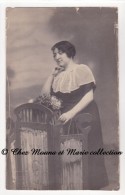 1919 - ESPAGNE - SEVILLE - UNE FEMME - CARTE PHOTO - Sevilla
