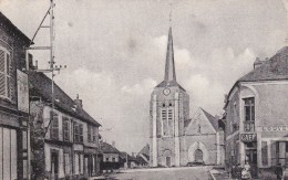 CARTE POSTALE   CHEROY 89   Place De L'église - Cheroy