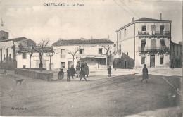 -34- CASTELNAU LE LEZ  La Place Bien Animée RARE éd Coutou - Neuve Petits Jaunissement Dos - Castelnau Le Lez
