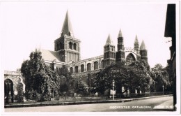 19034. Postal ROCHESTER (Kent) England. The Cathedral - Rochester