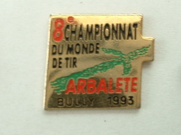 Pin´s 8éme CHAMPIONNAT DU MONDE DE TIR A L'ARBALETE - BULLY 1993 - Archery