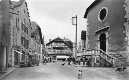 38-VILLARD-DE-LANS- L'EGLISE ET LA PLACE DES MARTYRS - Villard-de-Lans