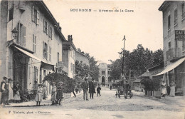 38-BOURGOIN- AVENUE DE LA GARE - Bourgoin