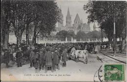 CPA Marché Marchands Ambulants Circulé CAEN - Mercati