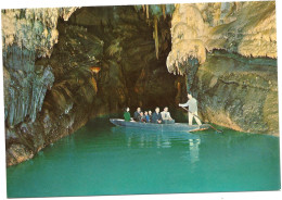 GROTTE  DE  JIITA    UN  GROUPE  DE  TOURISTES  PENDANT   LEURS  VISITES - Liban