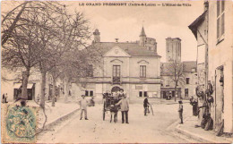 LE GRAND PRESSIGNY - L'Hôtel De Ville - Le Grand-Pressigny