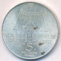 NSZK 1971D 5M Ag 'Albrecht Dürer' T:2 Kis Ph., Fo.
FRG 1971D 5 Mark Ag 'Albrecht Dürer' T:2 Small Edge... - Non Classificati