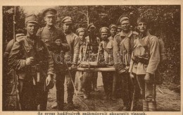 ** T1/T2 Az Orosz Hadifoglyok Zsákmányolt AknavetÅ‘t Visznek / Russian Soldiers With A Captured... - Non Classés