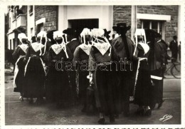 ** T2 Plougasterl-Daoulas, People In Traditional Dresses, French Folklore - Sin Clasificación