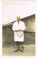 RB 1115 -  Real Photo Postcard - Holiday Camp Worker With Newspaper - Europe