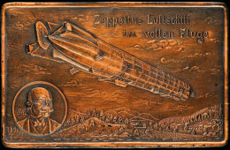 Zeppelin Um 1910, Ungebrauchte Plastische Metallpostkarte "Zeppelins Luftschiff Im Vollen Fluge", Mit... - Altri & Non Classificati