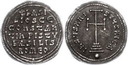 Basilus I., 867-886, Miliaresion (2,86g), Konstantinopel. Av: Krückenkreuz Auf Drei Stufen. Rev: 6 Zeilen... - Byzantinische Münzen