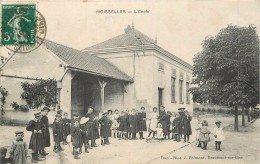 MOISSELLES -  L'école. - Moisselles