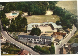 28  CHATEAUNEUF  EN  THYMORAIS  VUE  AERIENNE    LE  GROUPE  SCOLAIRE  ET  LA  PISCINE - Châteauneuf