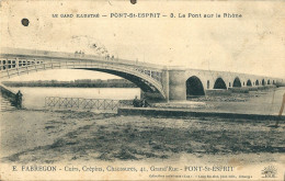 CPA 30 PONT SAINT ESPRIT PONT SUR LE RHONE PUB FABREGON CHAUSURES GARD ILLUSTRE - Pont-Saint-Esprit