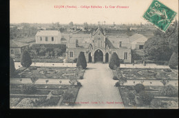 85 -- Lucon -- College Richelieu -- La Cour D'Honneur - Lucon