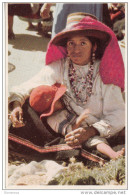 Donna Di Yungay Con Bambino Al Mercato. Woman Of Yungay. Peru - Amerika