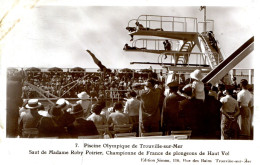 N°222 F -cpa Trouville -piscine Olympique- Saut De Mme Roby Poirier- - High Diving