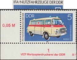 DDR 1982 Y&T 2393. Curiosité, Impression Noire Double. Ambulance IFA, B 1000. Logo De La Croix-Rouge Sur La Vitre - Erste Hilfe