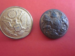 BOUTON Diamétre Voir Sur CM -LOT DE 2- INFANTERIE-MARINE US AMERICAINE  Gravés 1 AIGLE & 1 LICORENE ET LION MILITARI - Buttons