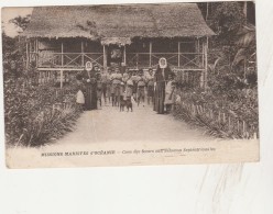 - CPA - OCEANIE -  Case Des Soeurs Aux Salomon Septentrionales    - 004 - Solomon Islands