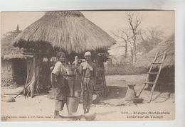 CPSM BURKINA FASSO ETHNOLOGIE - Intérieur De Village - Burkina Faso