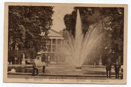 Belgique-BRUXELLES--1935-Palais De La Nation (animée)-tp EXPOSITION UNIVERSELLE Au Dos--pas Très Courante - Monuments