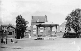 59-SOLESMES- PLACE DU MARECHAL FOCH - Solesmes