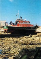 Cpm Couleur Goury Cap De La Hague Manche Canot De Sauvetage "  Le Mona Rigolet " - Tugboats