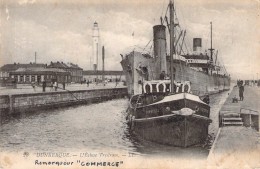 Cpa Remorqueur " Commerce    " Dunkerque S.R.D.S Société Dunkerquoise De Sauvetage Et De Remorquage écluse Trystram L L - Remorqueurs