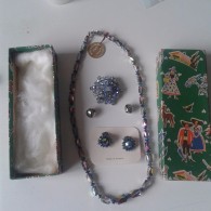 VINTAGE : ENSEMBLE COLLIER BROCHE ET BOUCLES D´OREILLES AUTRICHIENNE - Andere & Zonder Classificatie