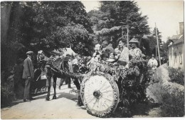 CARTE PHOTO Fete Attelage Personnages Déguisés Gros Plan - Te Identificeren