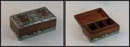 Boîte En Acajou, "Fleurs" En étain En Décor Sur Couvercle, 3 Comp., 108x58x42mm. - TB - Stamp Boxes