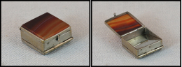 Boîte En Agate, Cerclage Métal Argenté, Ouverture Double Face, 2 Comp., 32x30x17mm. - TB - Stamp Boxes