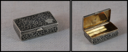 Boîte Russe En Argent, Intérieur Vermeil, Poinçons De Contrôle, 1 Comp., 53x33x15mm. - TB - Stamp Boxes