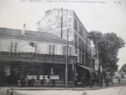 CPA 93 Seine Saint Denis Pantin Place De La Mairie Et Avenue Édouard Vaillant - Pantin