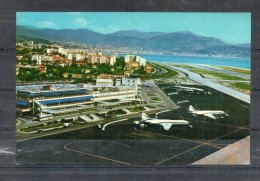 06. Aéroport De Nice. Vue Aérienne. Cpsm Petit Format - Luchtvaart - Luchthaven