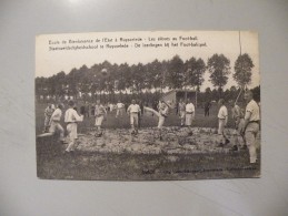 A394. CPA. BELGIQUE. RUISELEDE.Ecole De Bienfaisance.Les Elèves Au Foot-ball..   Beau Plan Animé. Non écrite - Ruiselede