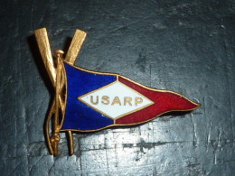 BROCHE INSIGNE ANCIENNE AVIRON " USARP " - Canottaggio