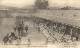 T2/T3 Tataouine, Foum-Tatahouine; The Garrison Rendering The Honors For The Heroic Wounded Soldiers Of Oum Souigh,... - Non Classés