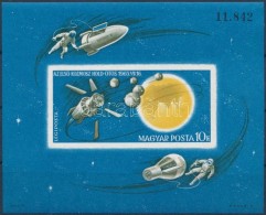 ** 1965 Az Å±rkutatás Eredményei Vágott Blokk (4.000) - Sonstige & Ohne Zuordnung