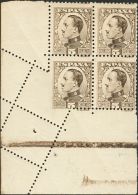 SIGLO XX. Alfonso XIII. Vaquer De Perfil. 5 Cts Castaño Negro, Bloque De Cuatro, Esquina De Pliego. VARIEDAD DENT - Unused Stamps