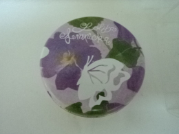 LOLITA LEMPICKA : " MOTS DOUX " MINI SAVON CREME 25 Gr   LIRE ET VOIR!! - Miniatures Femmes (sans Boite)