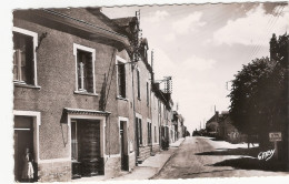 CPA Derval Rue De Châteaubriant   44 Loire Atlantique - Derval