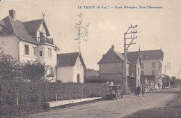 SEINE MARITIME - 76 - LE TRAIT - Ecole Ménagère - Rue Clémenceau - Le Trait