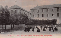 58-CORBIGNY- INSTITUTION LIBRE DE JEUNES FILLES, COUR DE RECREATION, CÔTE DES PETITES - Corbigny