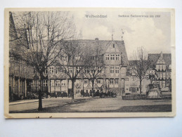 CPA "Wolfenbüttel - Rathaus Fachwerkbau Um 1600" - Wolfenbüttel