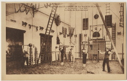 Salle Gymnastique St Joseph De Maison Blanche 54, Rue Bobillot Paris XIII Poids Et Haltere Halterophilie Anneaux - Gymnastiek